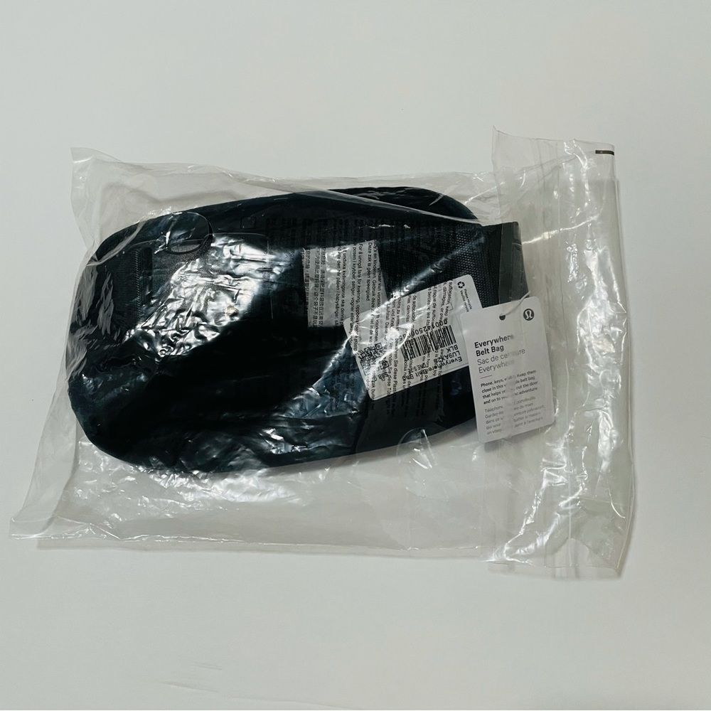 Lululemon Everywhere Belt Bag Black NEW With TAGS - Picture 11 of 12